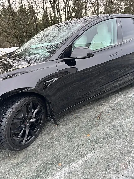 Tesla Model 3 2024 photo 2