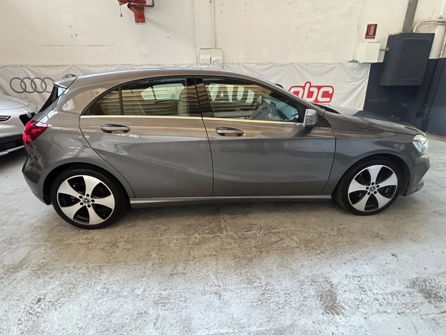 Mercedes-Benz A 180 2018 photo 4