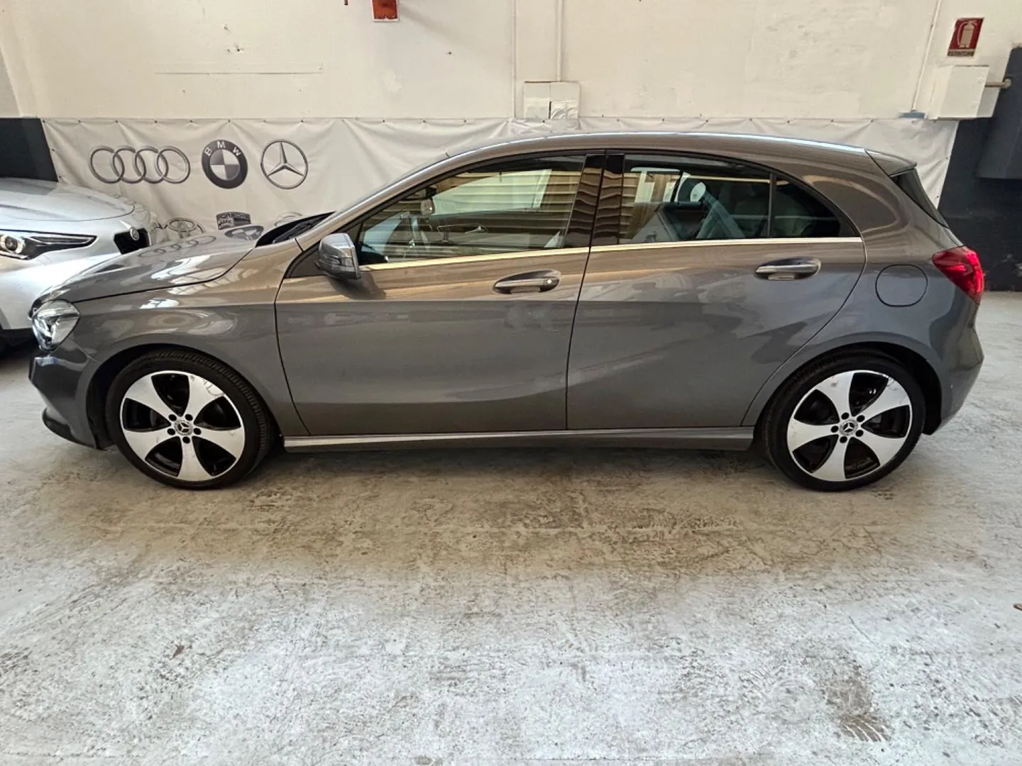 Mercedes-Benz A 180 2018 photo 5