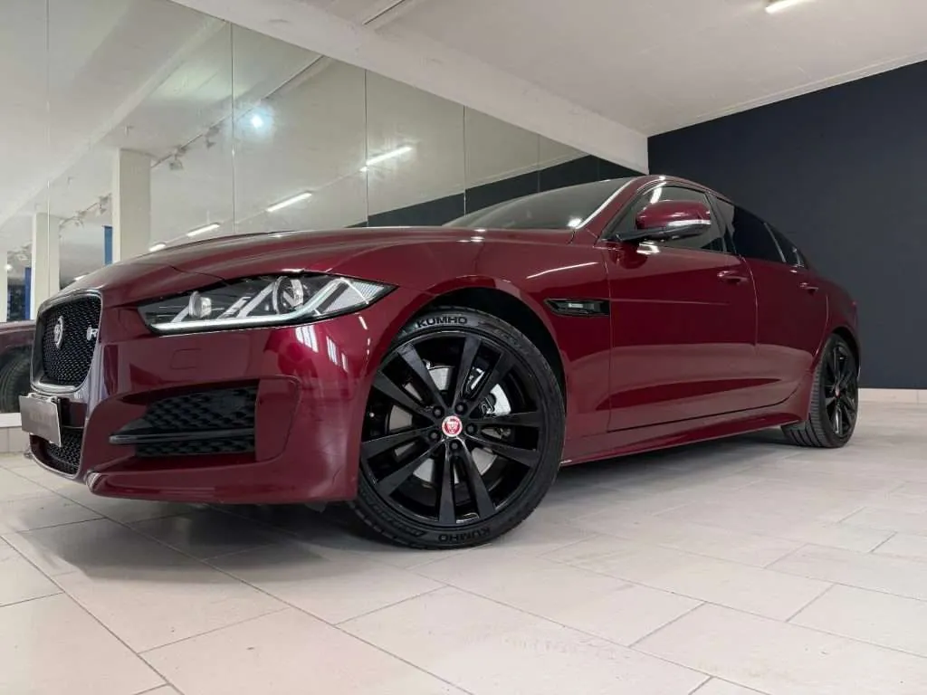 Jaguar Xe