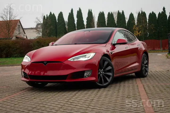 Tesla Model S 2018 photo 3