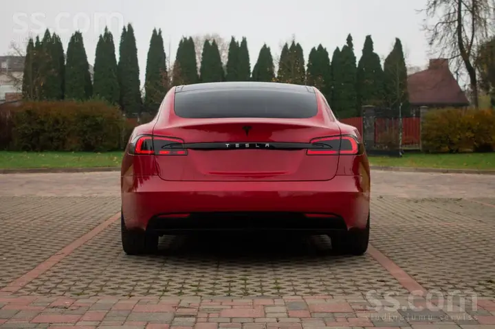 Tesla Model S 2018 photo 5