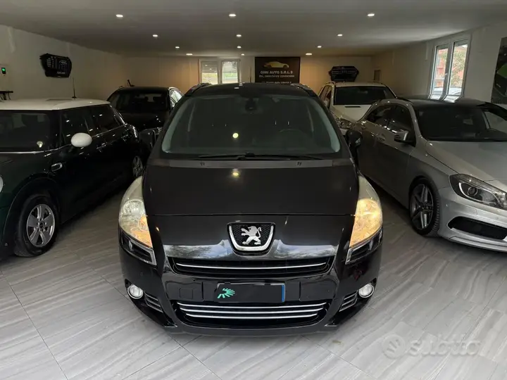 Peugeot 5008 2011 photo 5