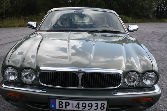 Jaguar Xj8 1998 photo 2