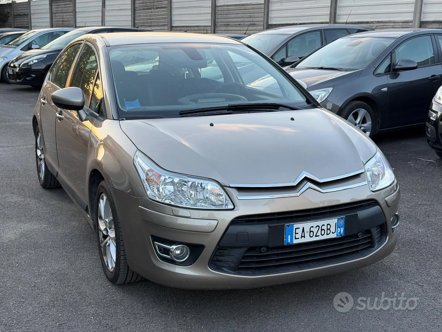 Citroen C4 2010 photo 3