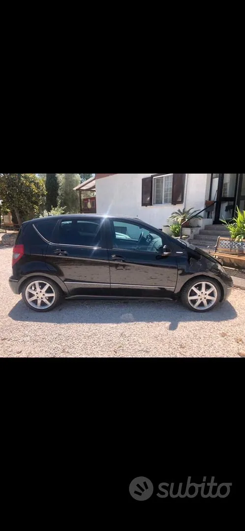 Mercedes-Benz A-Class 2011 photo 2