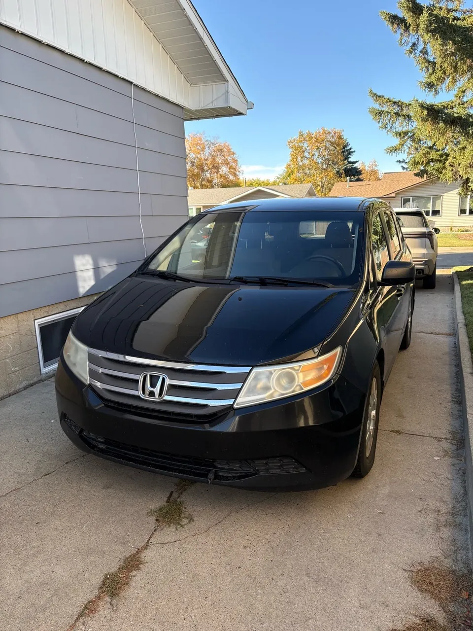 Honda Odyssey 2012 photo 2