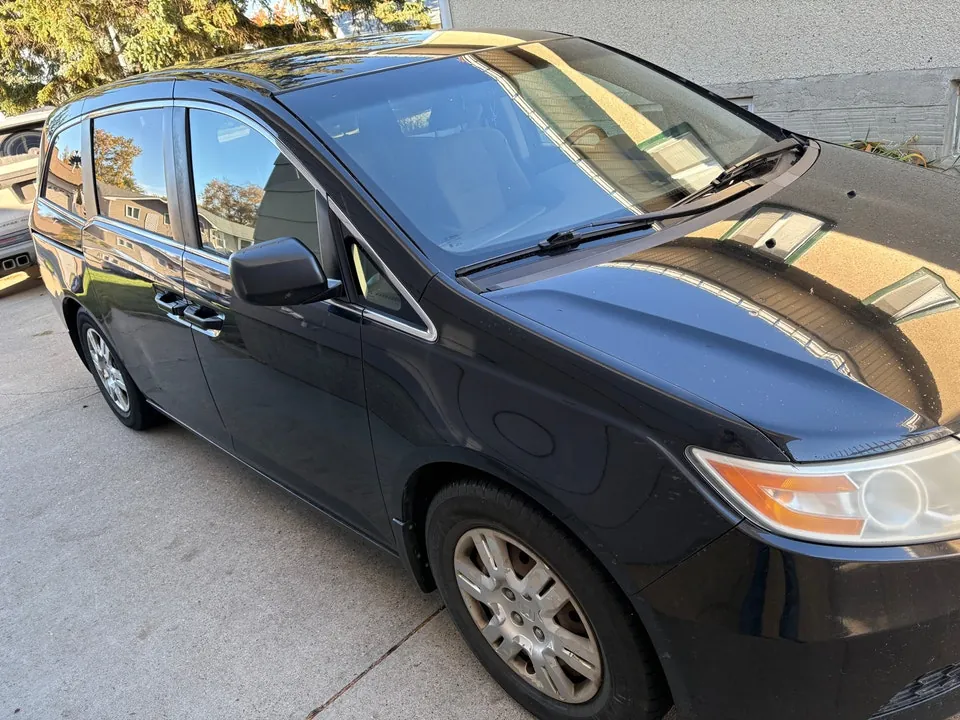 Honda Odyssey 2012 photo 3