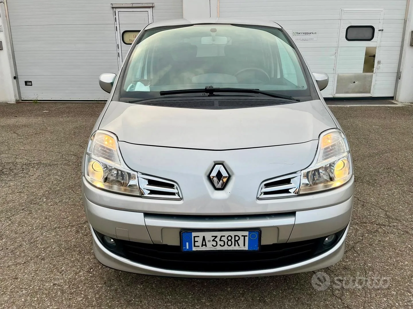 Renault Modus 2010 photo 2