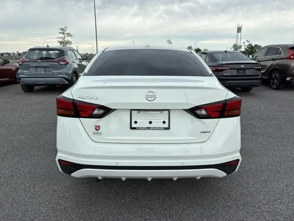 Nissan Altima 2021 photo 2