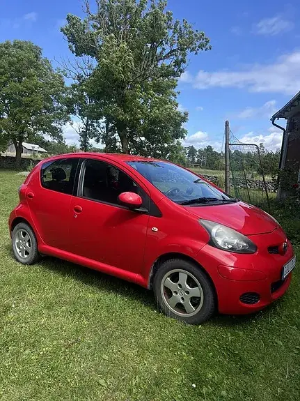 Toyota Aygo 2010 photo 2