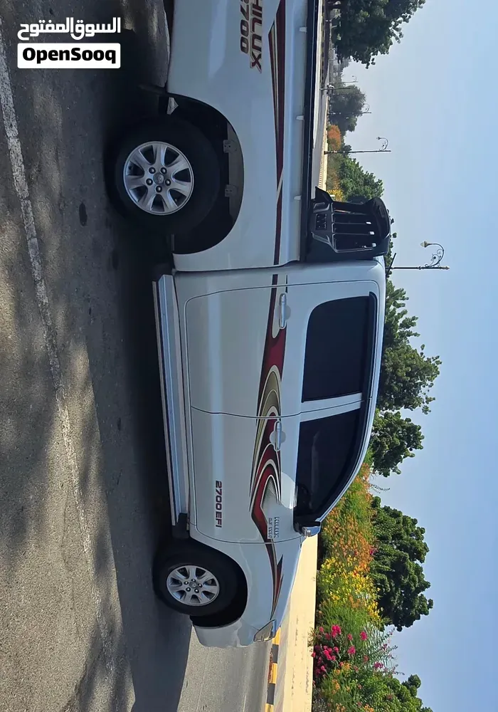 Toyota Hilux 2015 photo 2