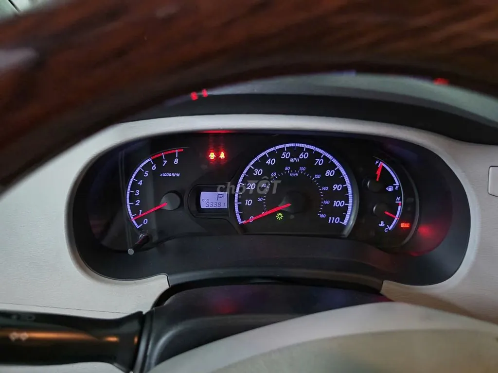 Toyota Sienna 2011 photo 2