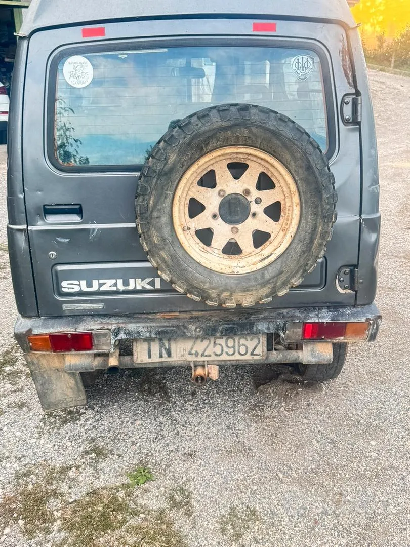 Suzuki Sj400