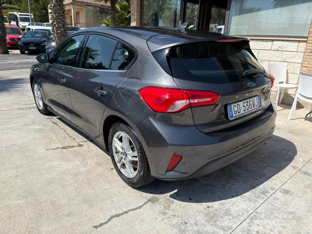 Ford Focus 2021 photo 4