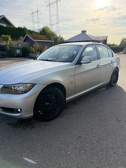 BMW 320D 2009 photo 3