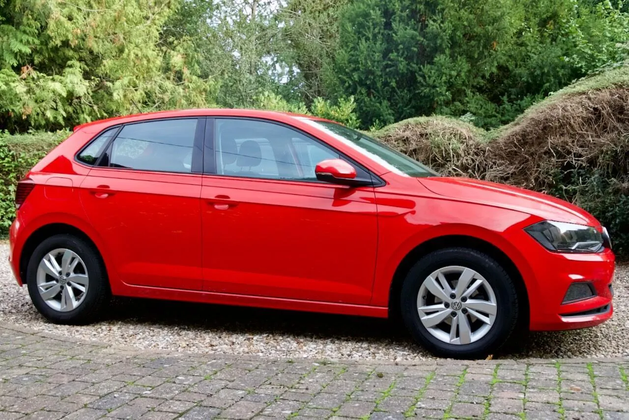 Volkswagen Polo 2018 photo 2