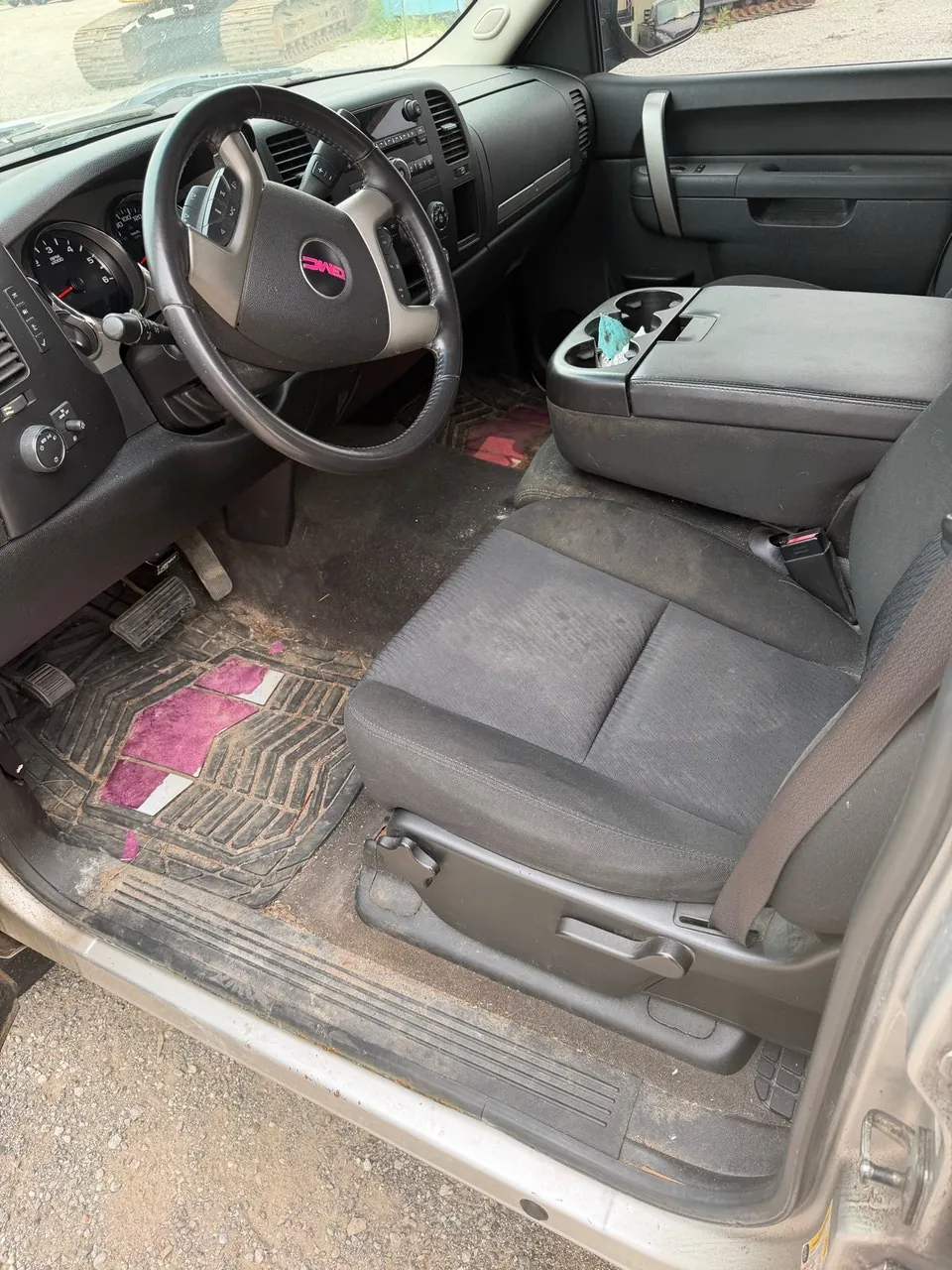 GMC Sierra 1500 2010 photo 2