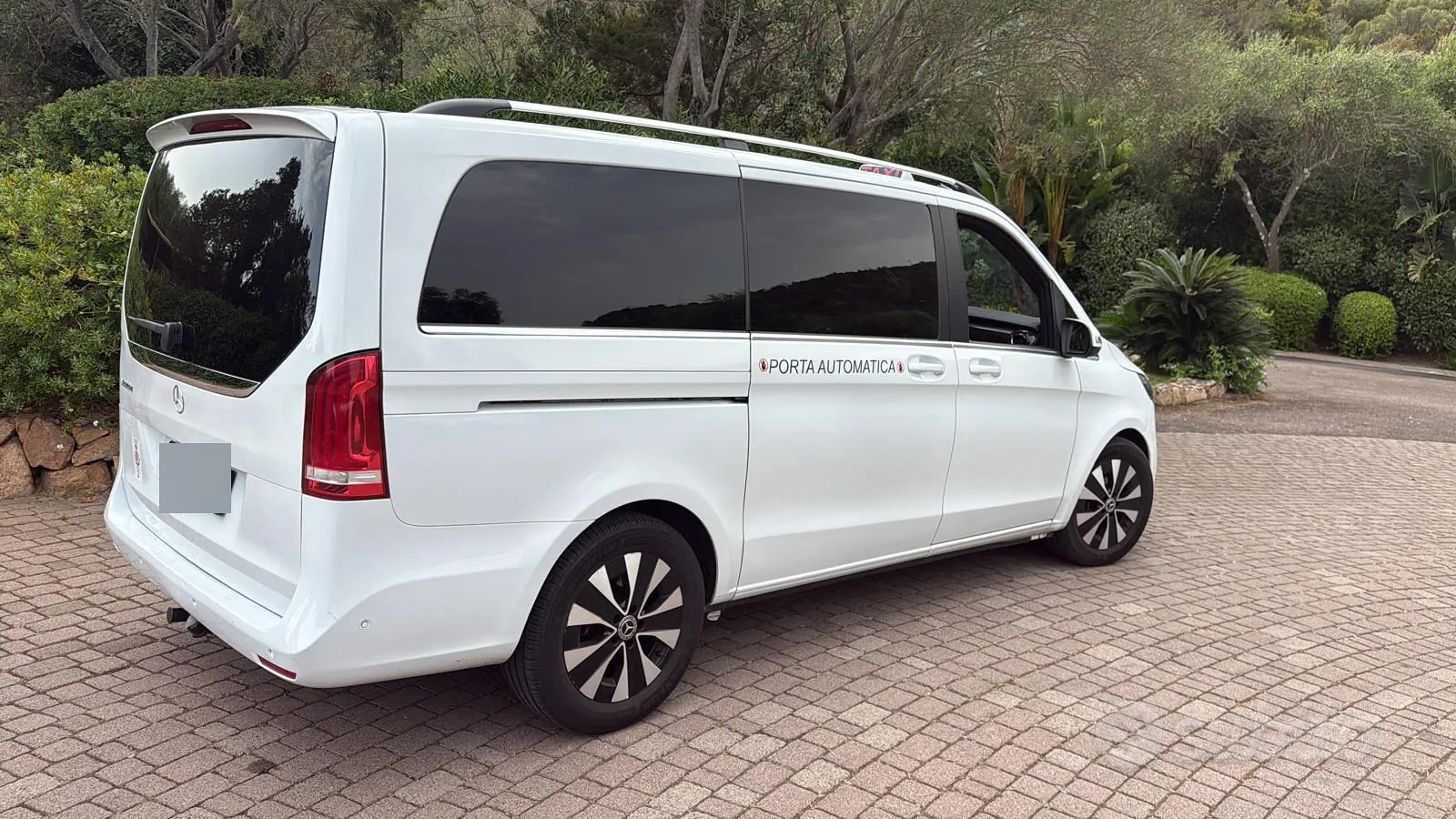 Mercedes-Benz V300D 2020 photo 5