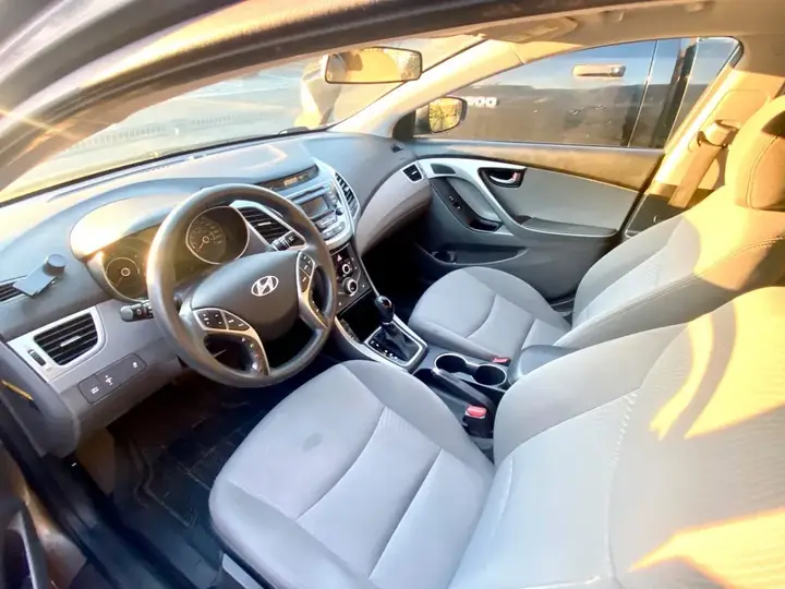 Hyundai Elantra 2014 photo 4