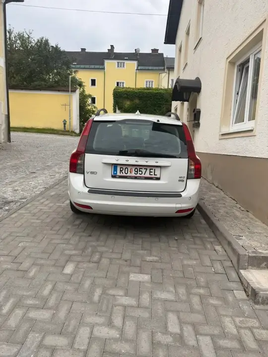 Volvo V50 2009 photo 3