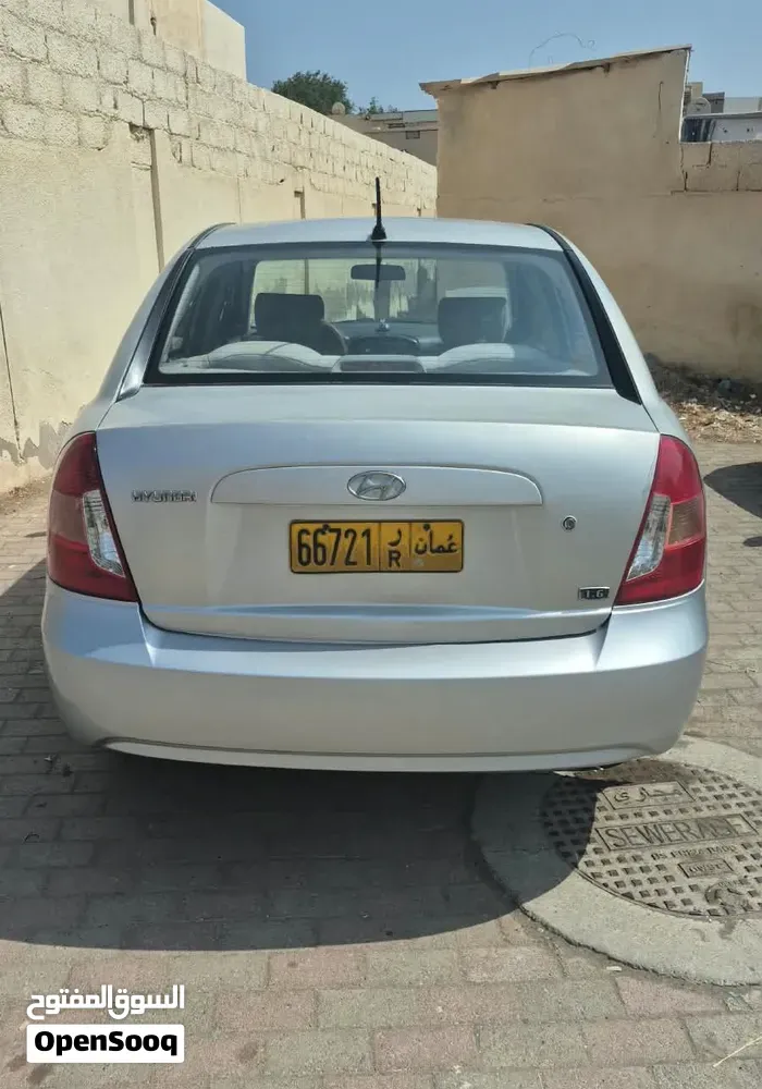 Hyundai Accent 2010 photo 4