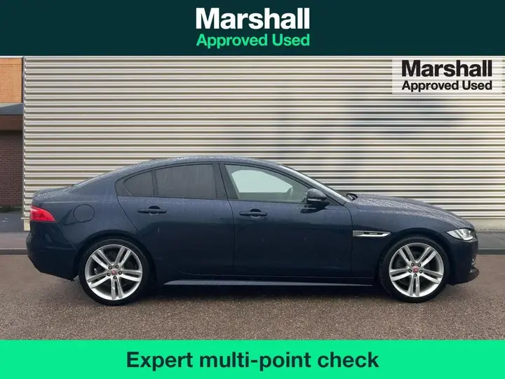 Jaguar Xe 2017 photo 2