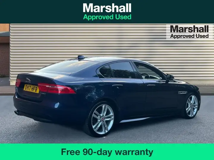 Jaguar Xe 2017 photo 3