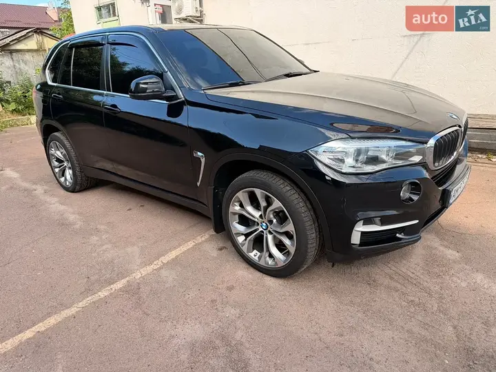 BMW X5 2015 photo 2