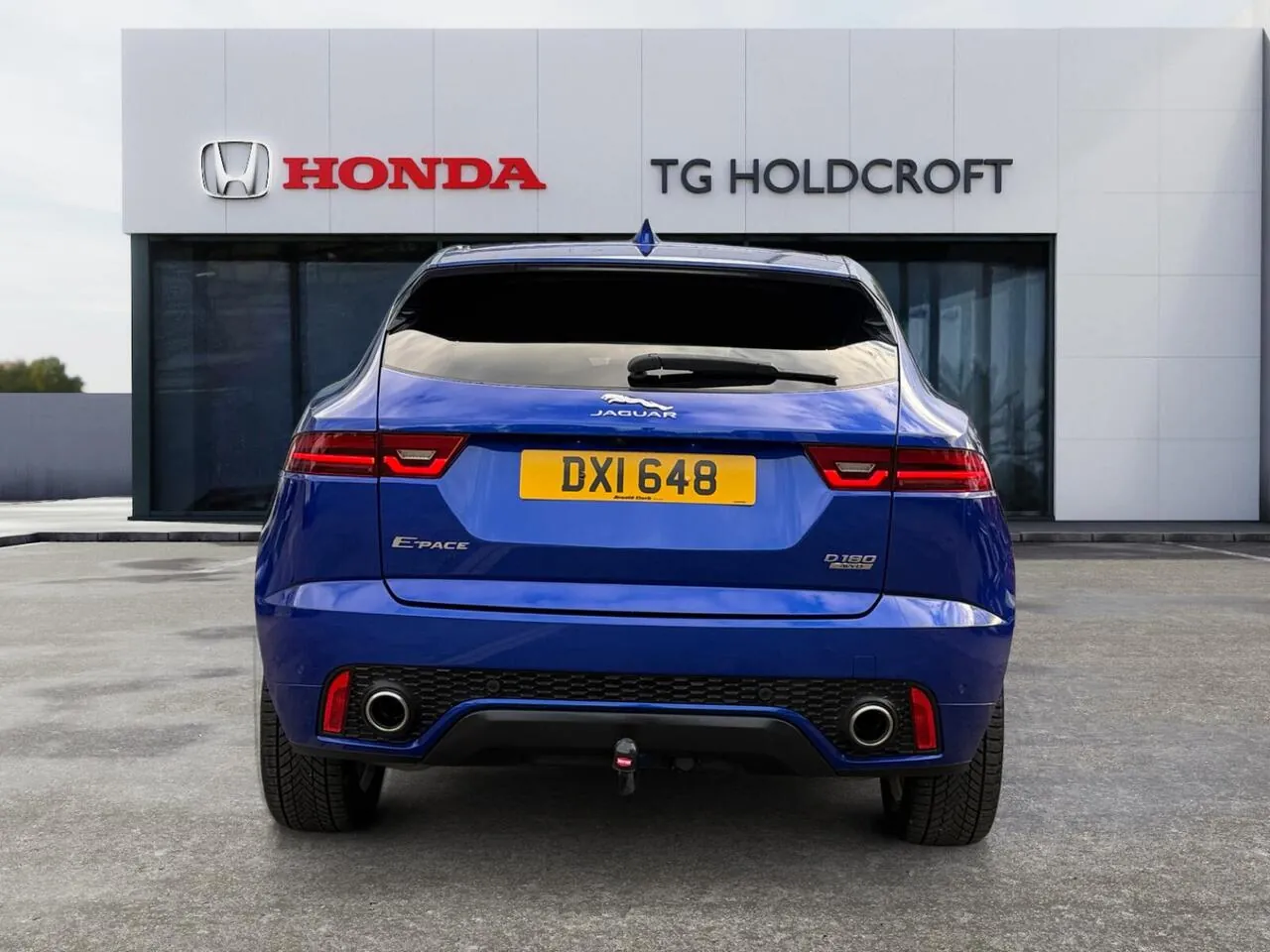 Jaguar E-Pace 2019 photo 4