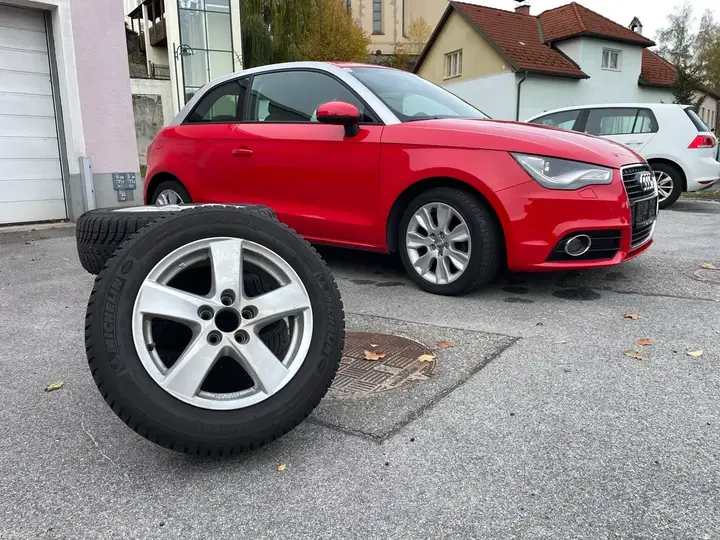 Audi A1 2011 photo 3