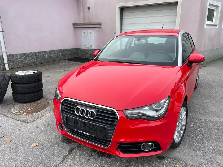 Audi A1 2011 photo 2