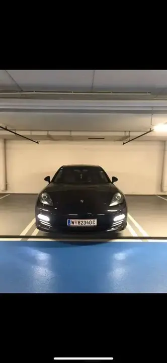 Porsche Panamera 2011 photo 2