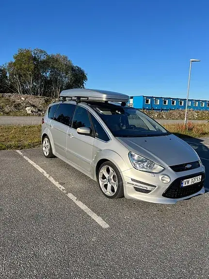 Ford S-Max 2011 photo 2