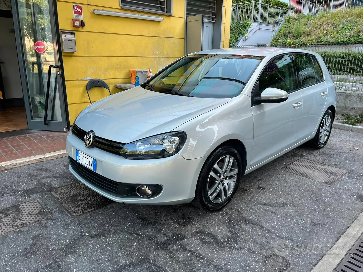 Volkswagen Golf 2011 photo 2