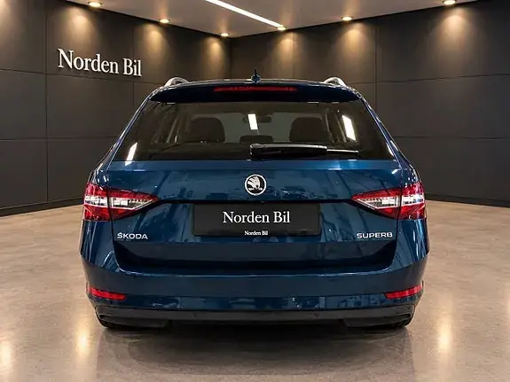 Skoda Superb 2016 photo 5