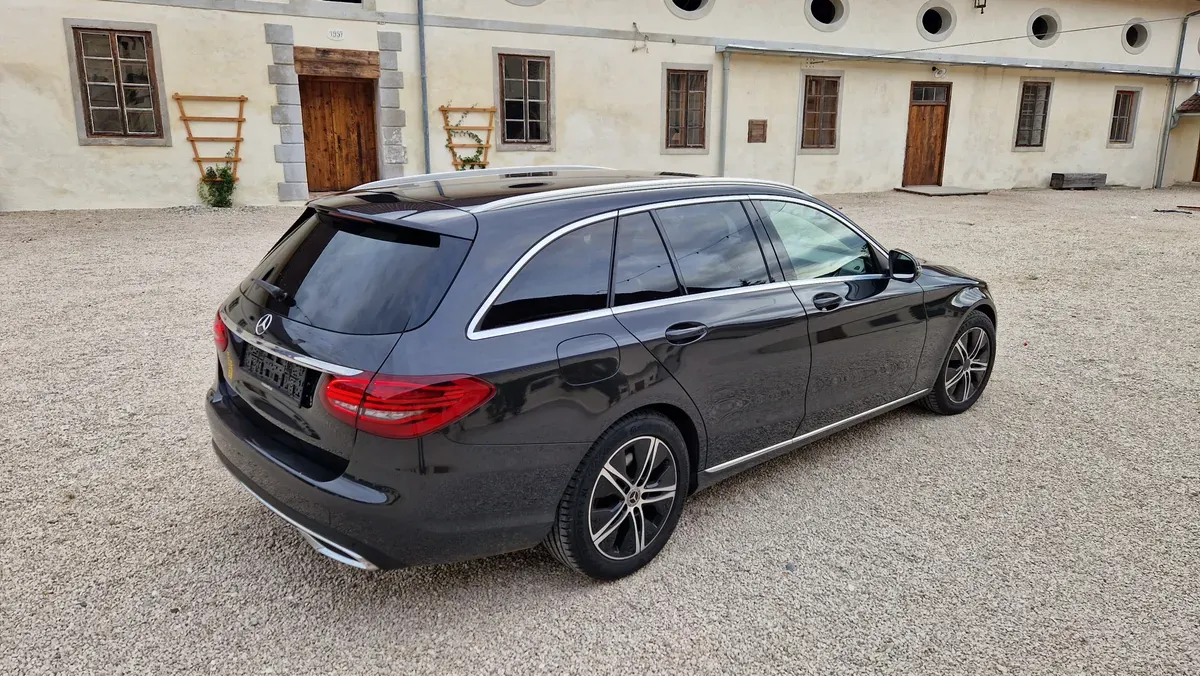 Mercedes-Benz C-Class 2021 photo 3