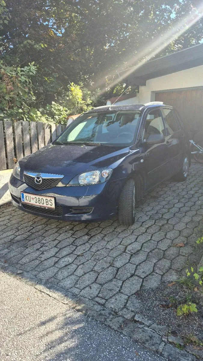 Mazda Mazda2 2003 photo 3