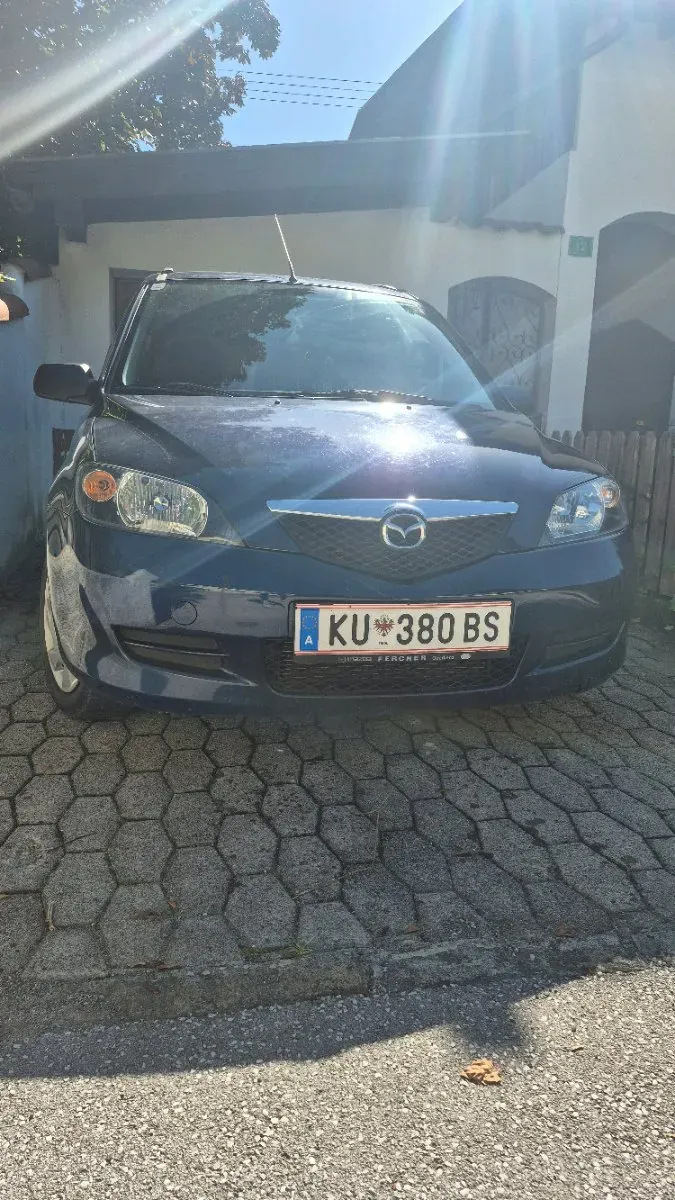 Mazda Mazda2 2003 photo 2