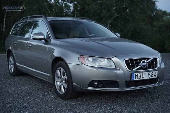 Volvo V70 2012 photo 3