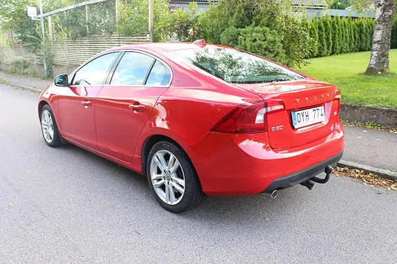 Volvo S60 2012 photo 2