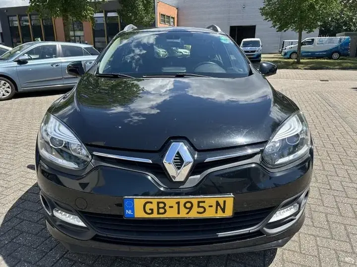 Renault Mégane 2014 photo 2