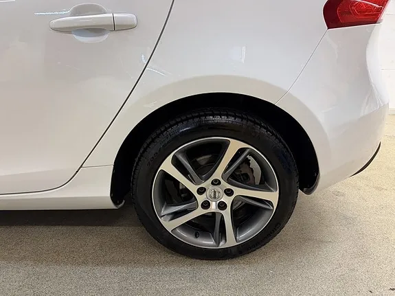 Volvo V40 2017 photo 5