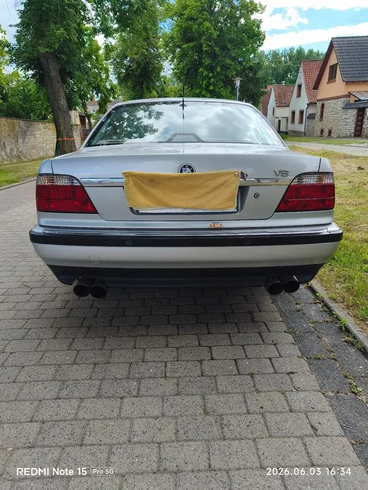 BMW 735I