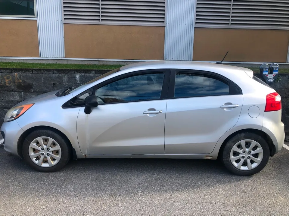 Kia Rio 2013 photo 4
