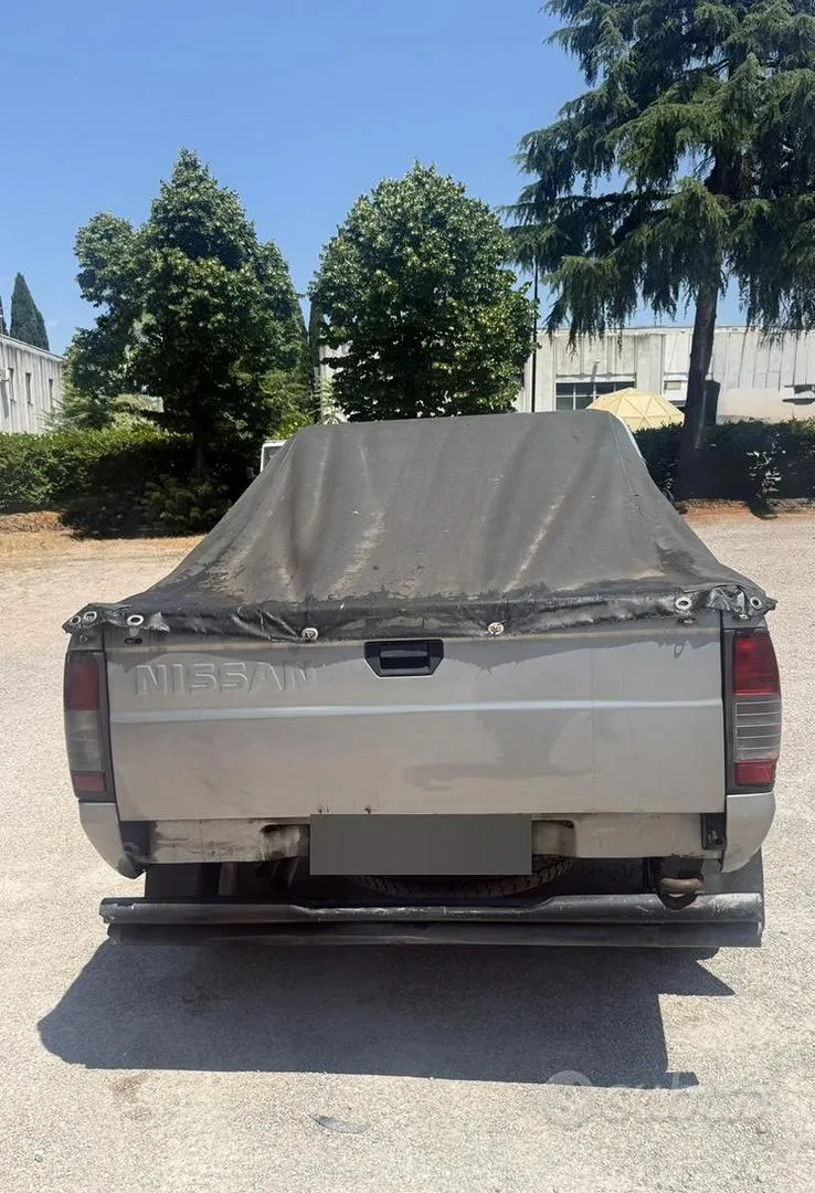 Nissan Pickup