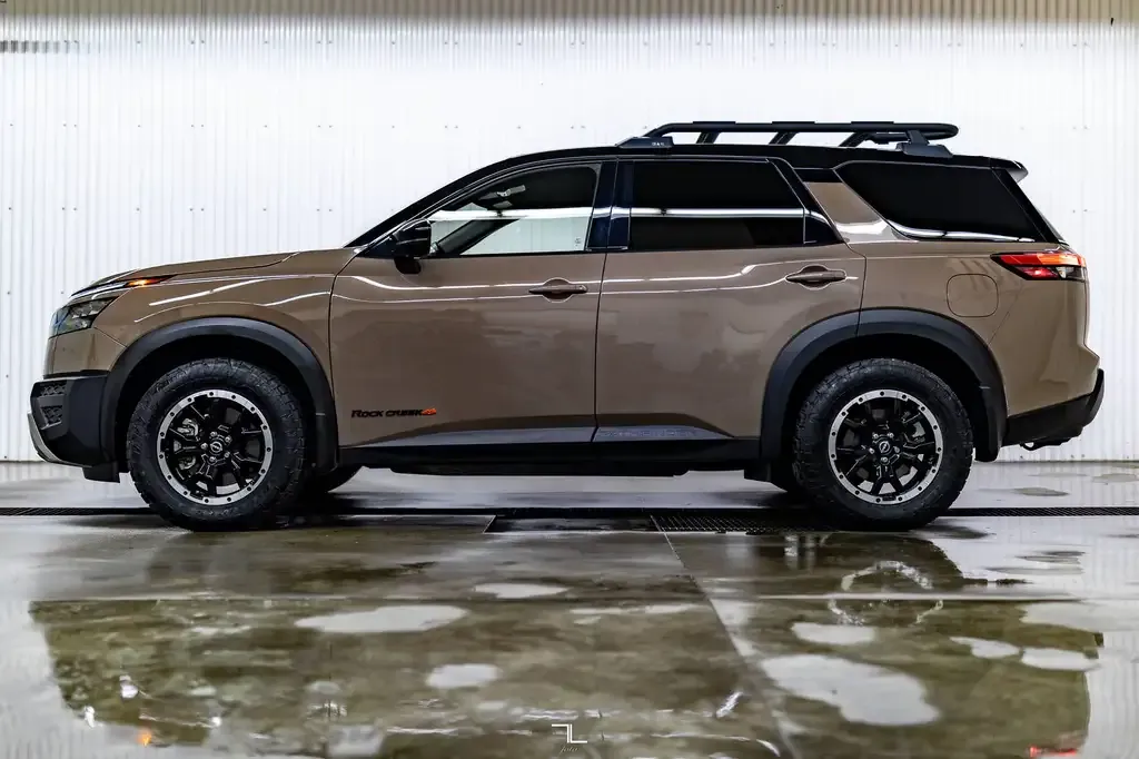 Nissan Pathfinder 2025 photo 2
