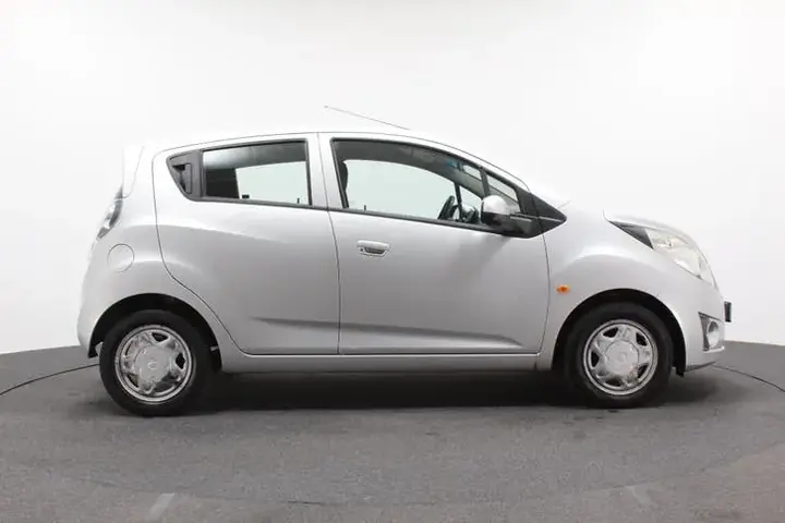 Chevrolet Spark 2010 photo 3