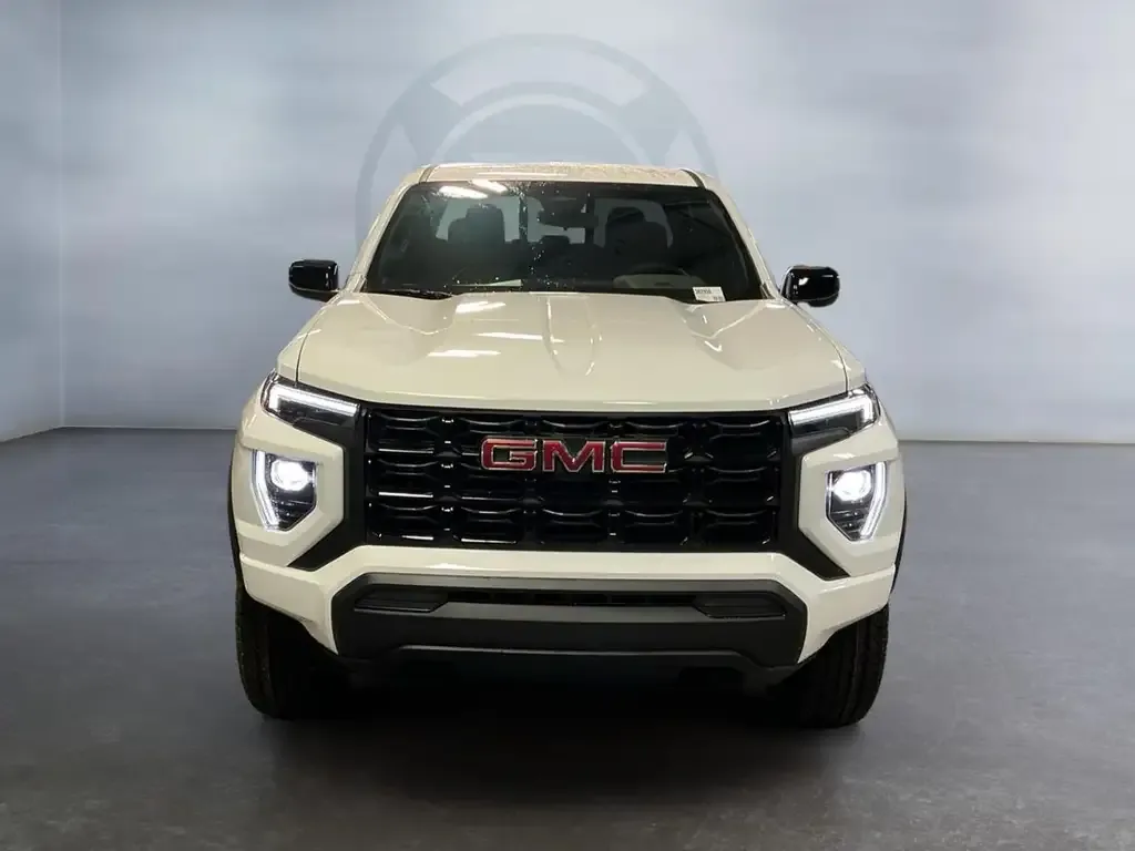 GMC Canyon 2026 photo 2