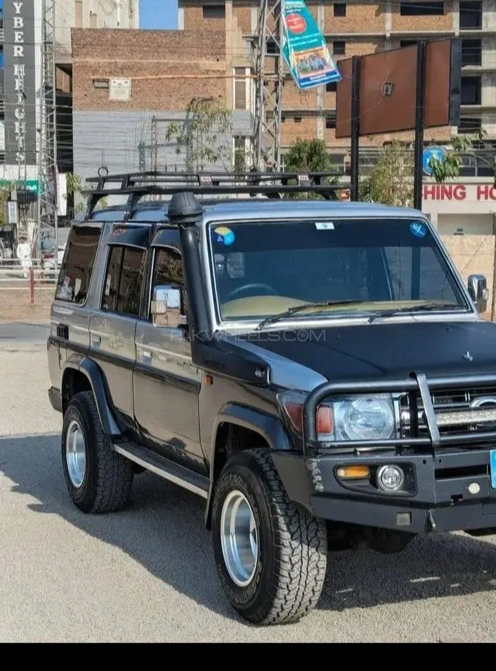 Toyota Land Cruiser